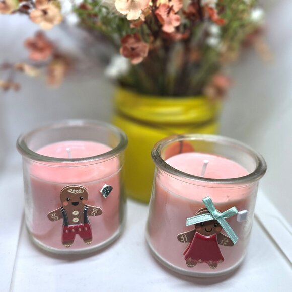 Cute Gingerbread Man and Gingerbread Lady Strawberry Scented Candles - new - Picture 2 of 5